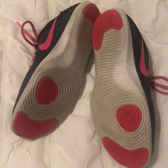 Nike work out shoes - Picture 3 of 5